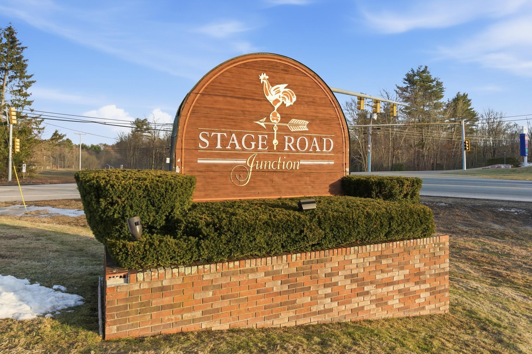 2 Mary E Clark Drive 9