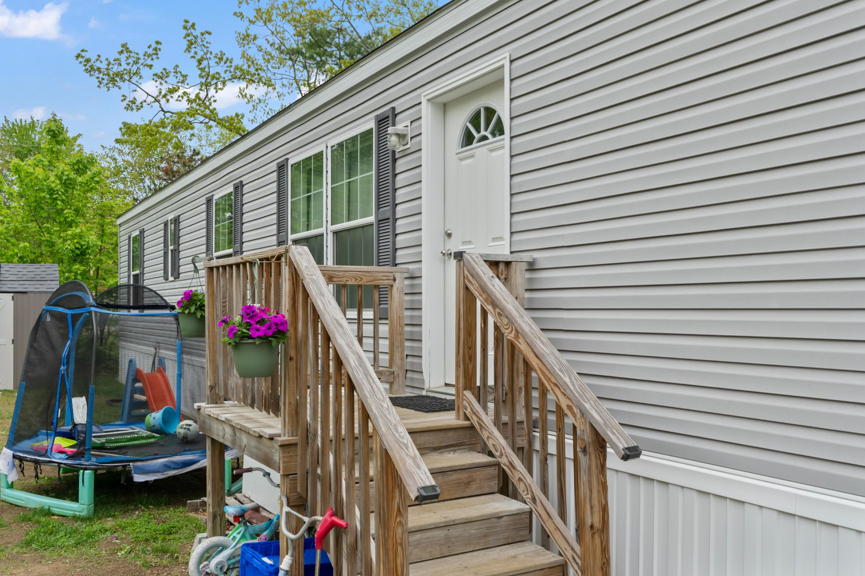 74 Pineland Park