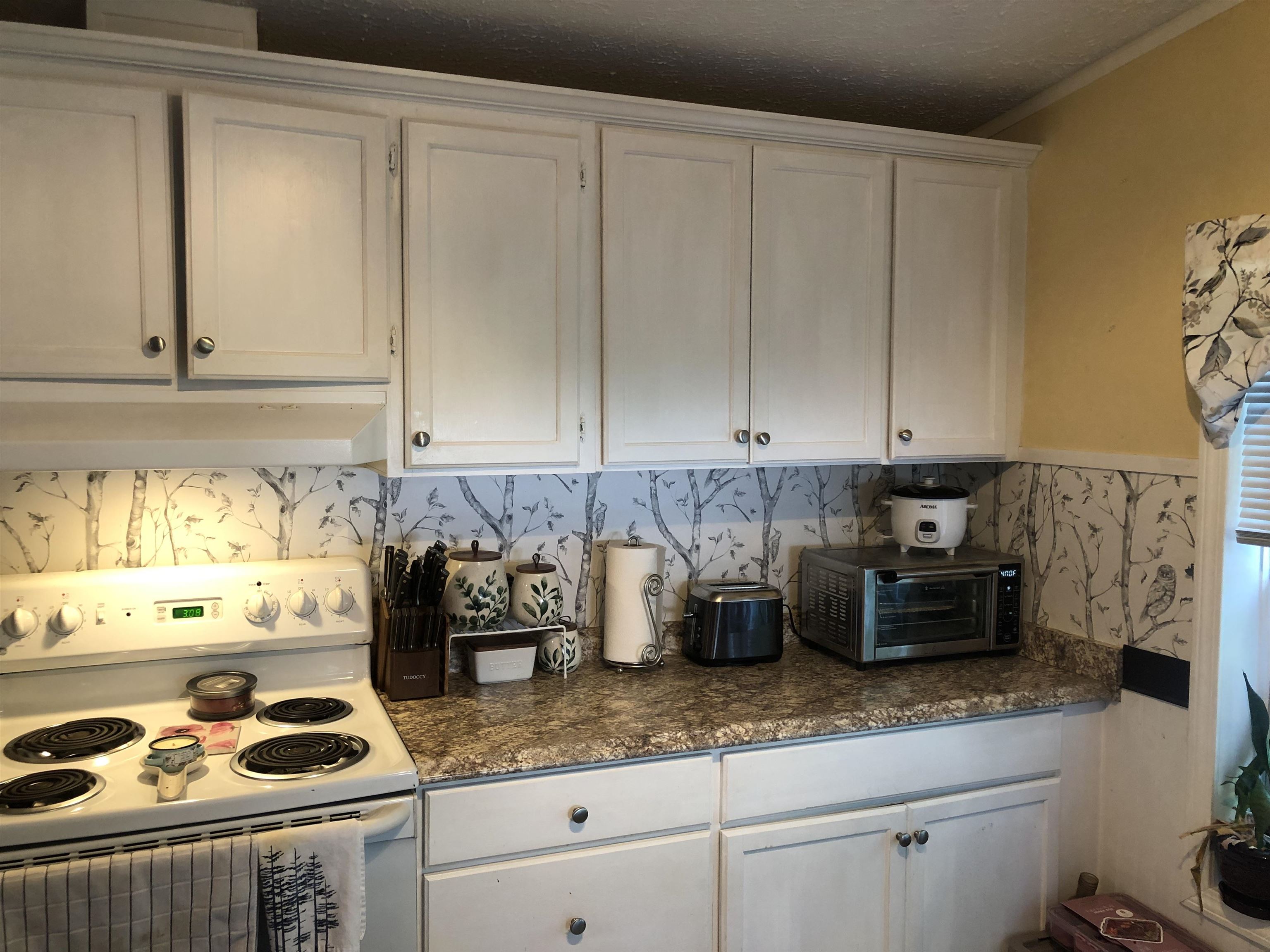 18 Breezy Acres Mobile Home Park