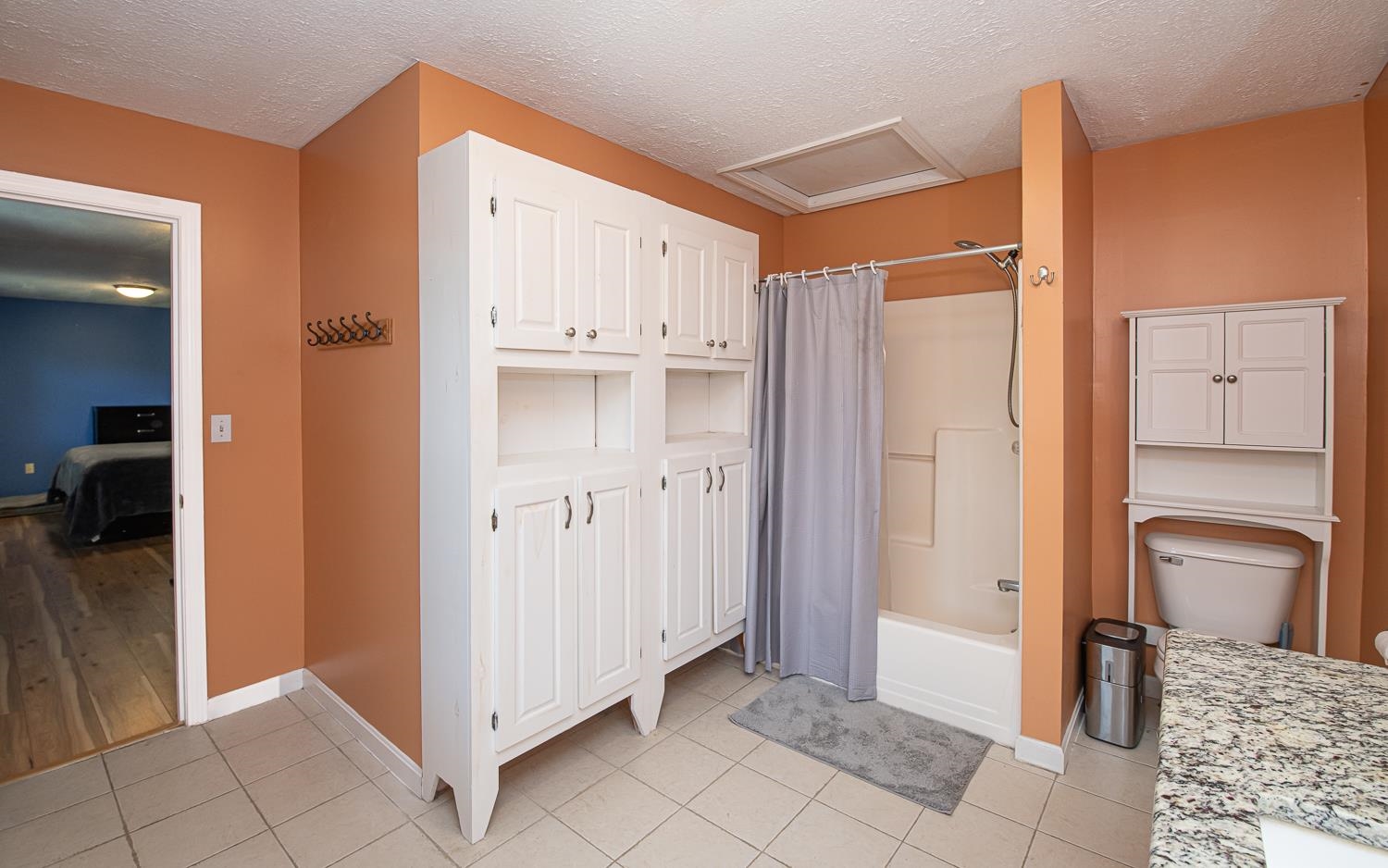 Epsom, New Hampshire 03234, United States, 3 Bedrooms Bedrooms, ,3 BathroomsBathrooms,Residential,Active,195775