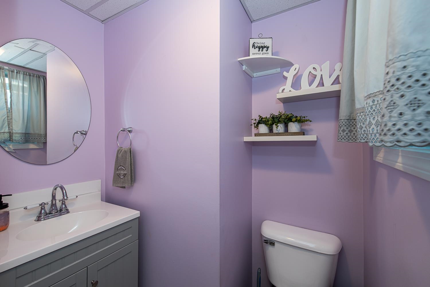 Epsom, New Hampshire 03234, United States, 3 Bedrooms Bedrooms, ,3 BathroomsBathrooms,Residential,Active,195775