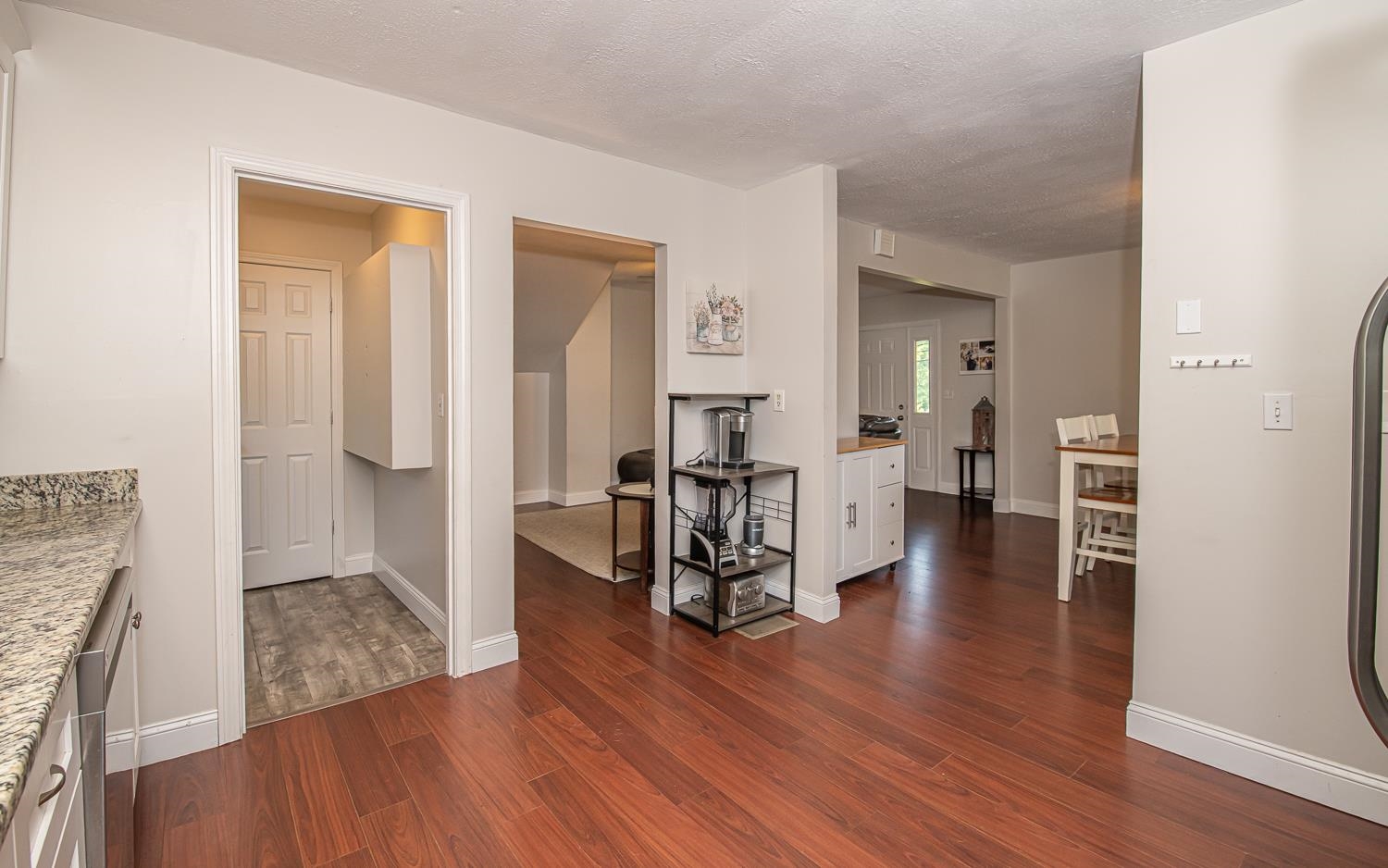 Epsom, New Hampshire 03234, United States, 3 Bedrooms Bedrooms, ,3 BathroomsBathrooms,Residential,Active,195775