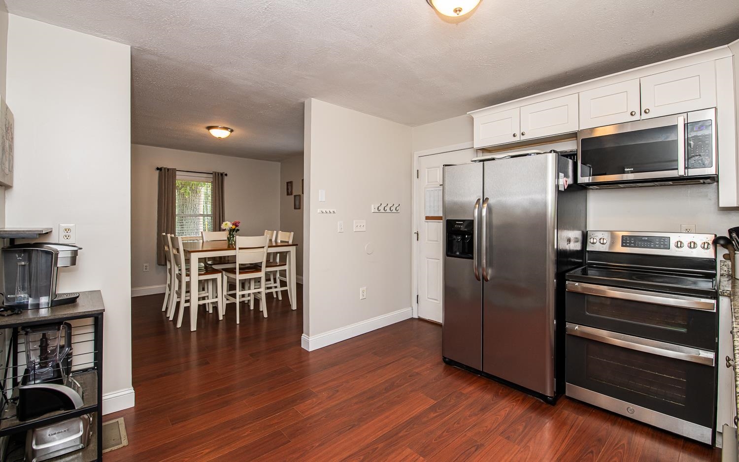 Epsom, New Hampshire 03234, United States, 3 Bedrooms Bedrooms, ,3 BathroomsBathrooms,Residential,Active,195775