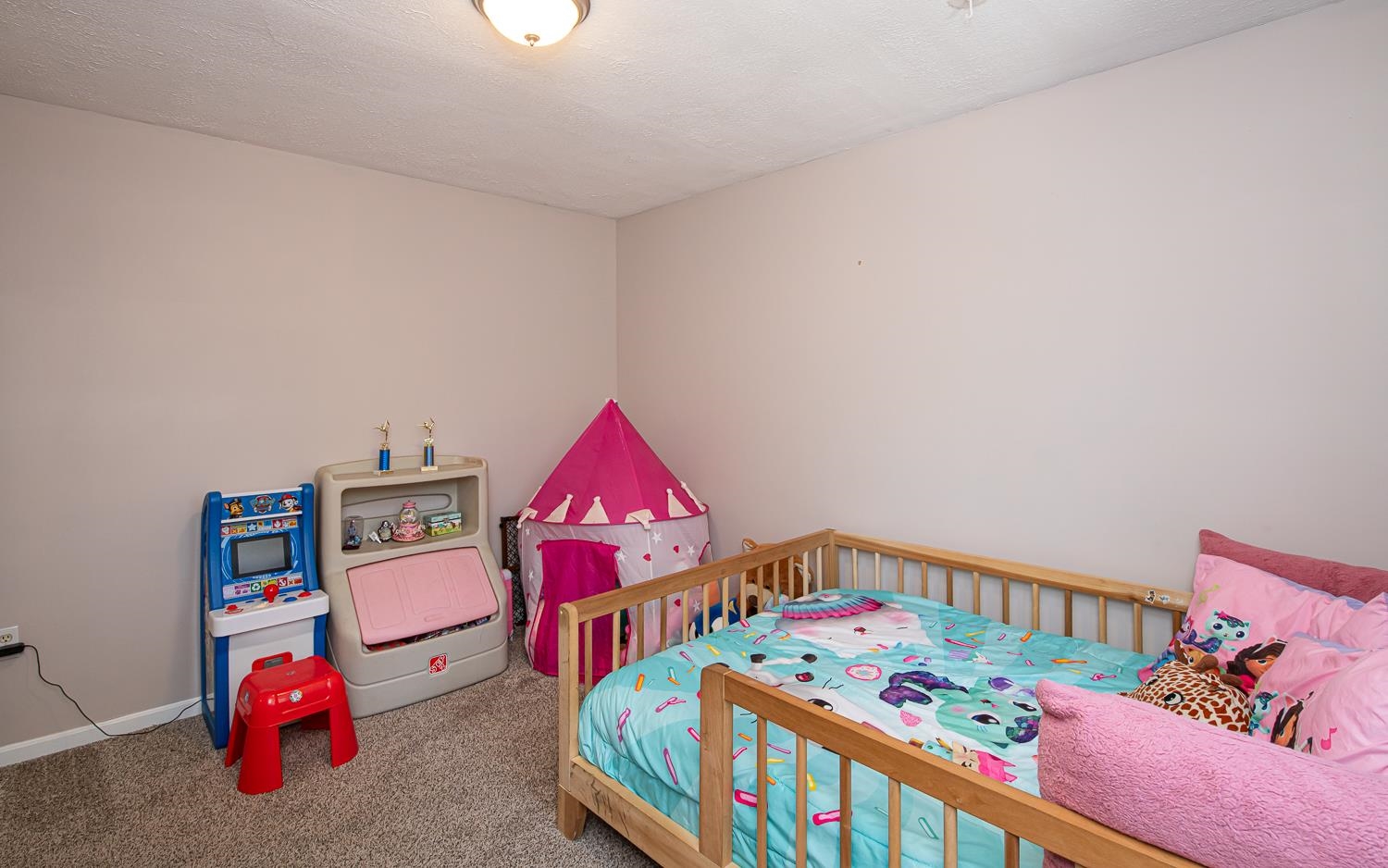 Epsom, New Hampshire 03234, United States, 3 Bedrooms Bedrooms, ,3 BathroomsBathrooms,Residential,Active,195775