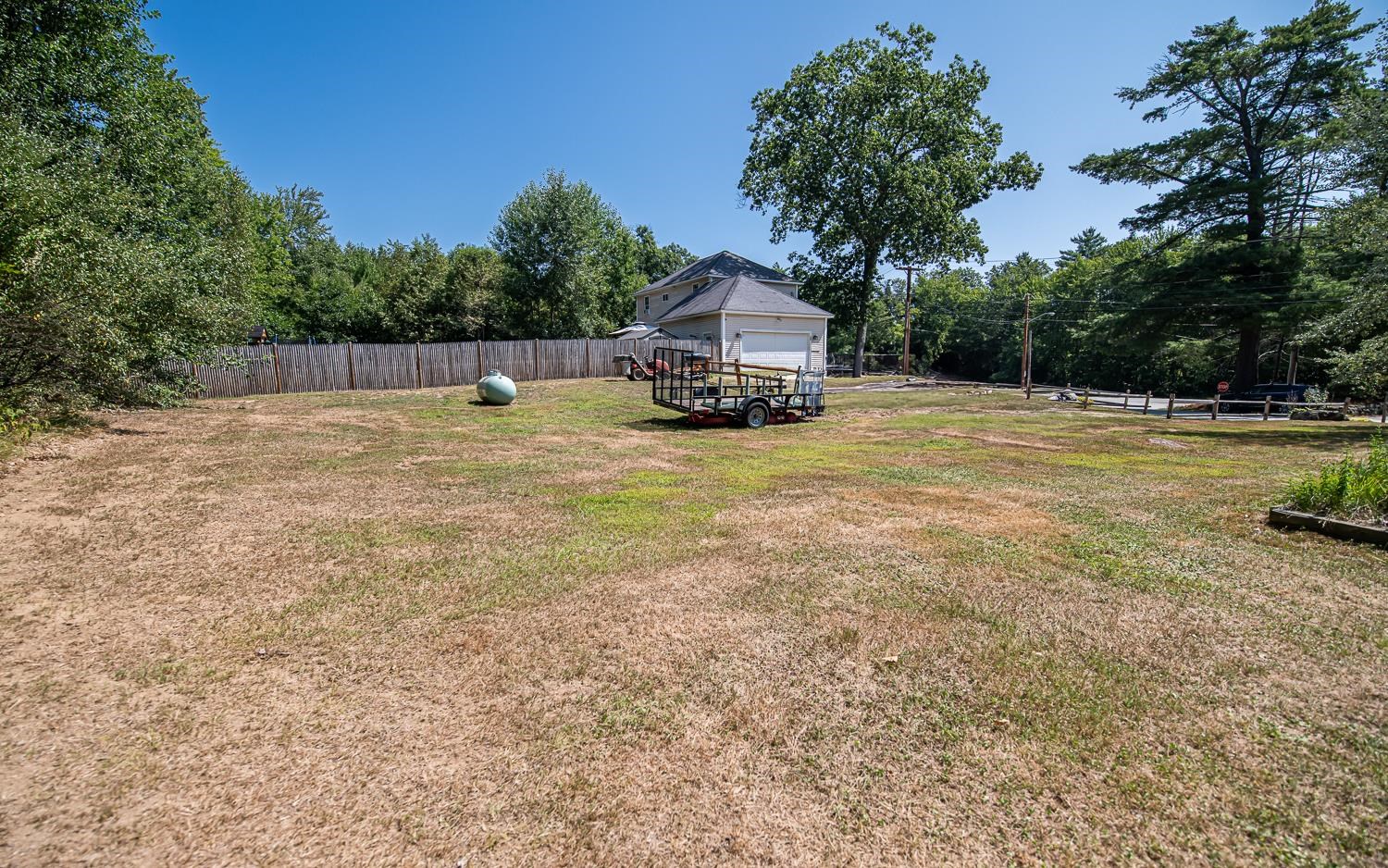 Epsom, New Hampshire 03234, United States, 3 Bedrooms Bedrooms, ,3 BathroomsBathrooms,Residential,Active,195775