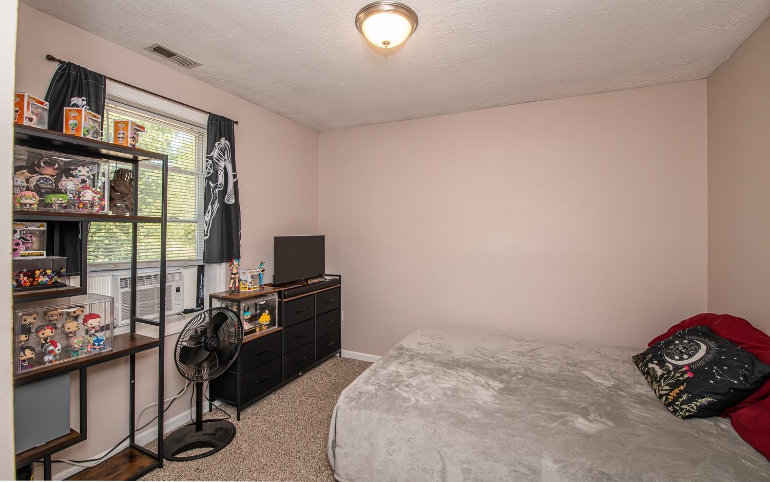 Epsom, New Hampshire 03234, United States, 3 Bedrooms Bedrooms, ,3 BathroomsBathrooms,Residential,Active,195775