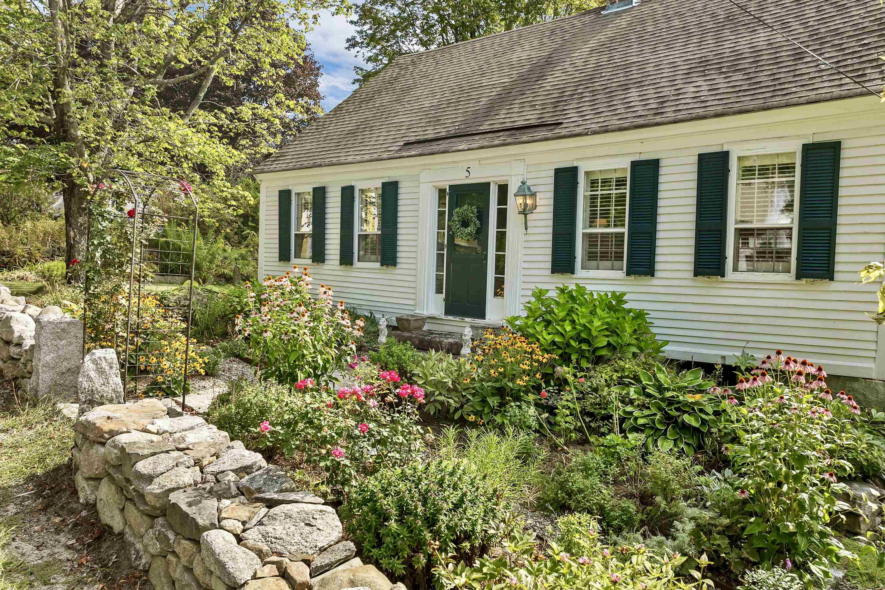 5 Trask Mountain Road