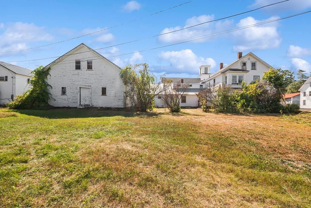 Photo of 4 Parade Circle, Barnstead, NH 03218 (MLS # 5067364)