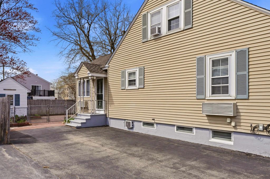 Photo of 20 Exeter Avenue, Manchester, NH 03103 (MLS # 5084728)