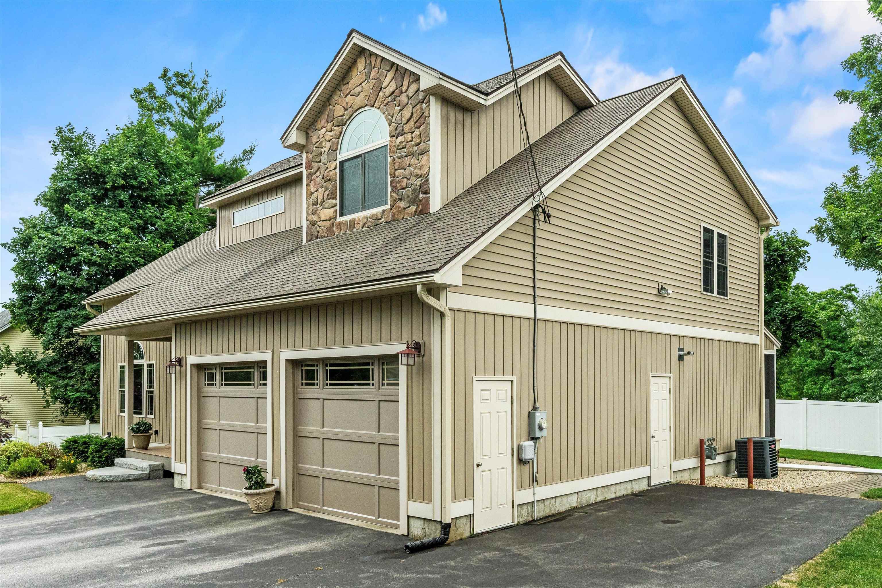 81 Holly Street