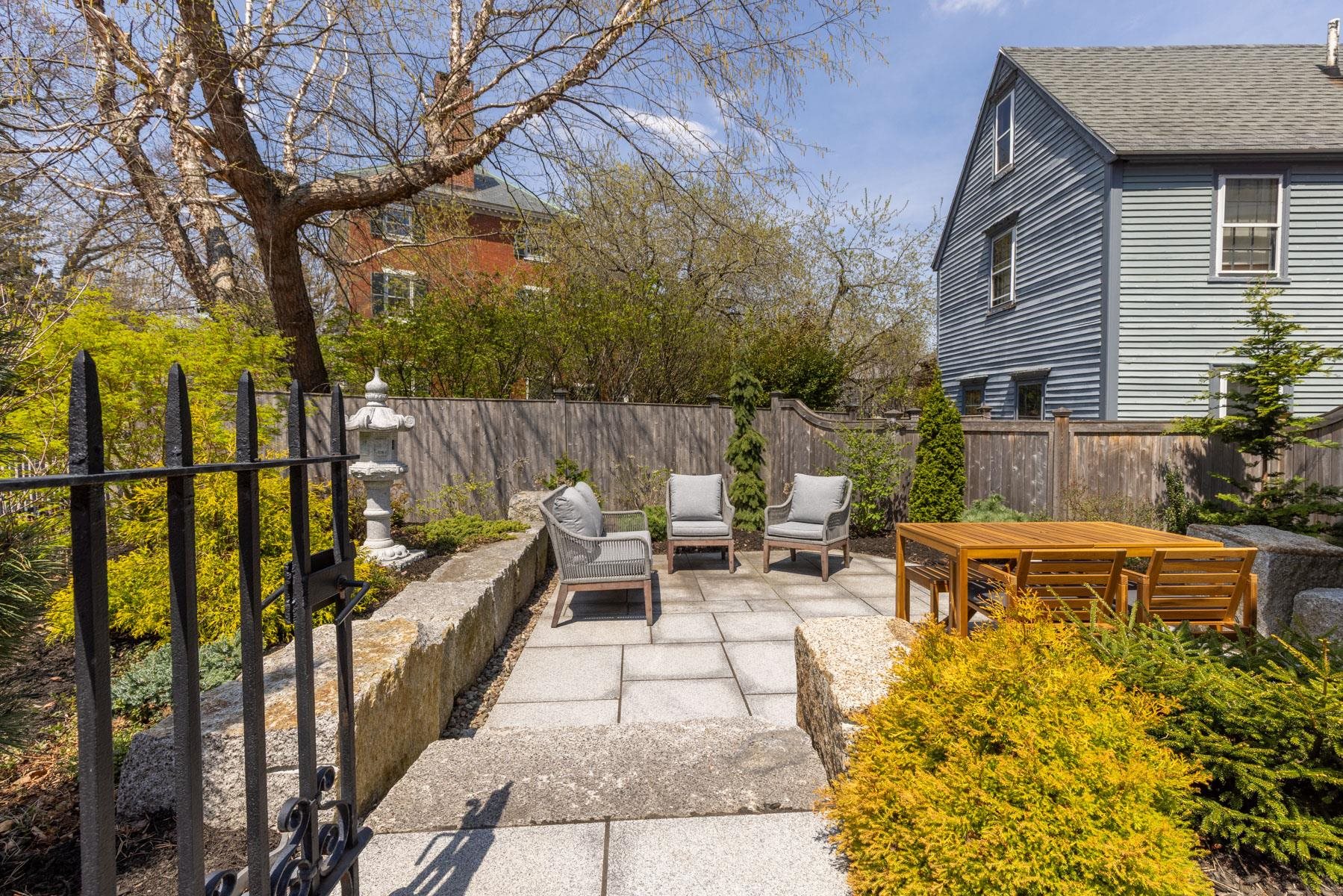 303 Pleasant Street