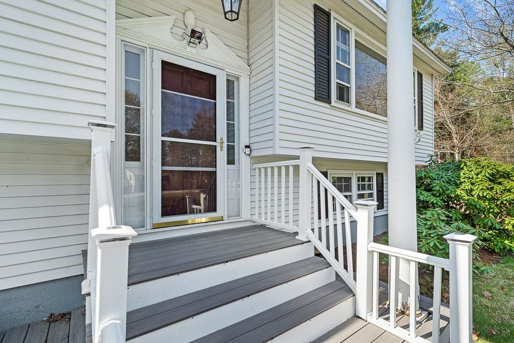 Photo of 6 Happy Lane, Londonderry, NH 03053 (MLS # 5087676)
