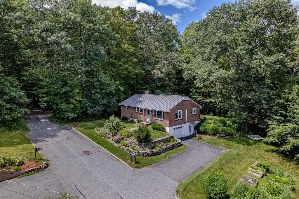 Photo of 31 Wheatley Street, Lebanon, NH 03766 (MLS # 5054164)