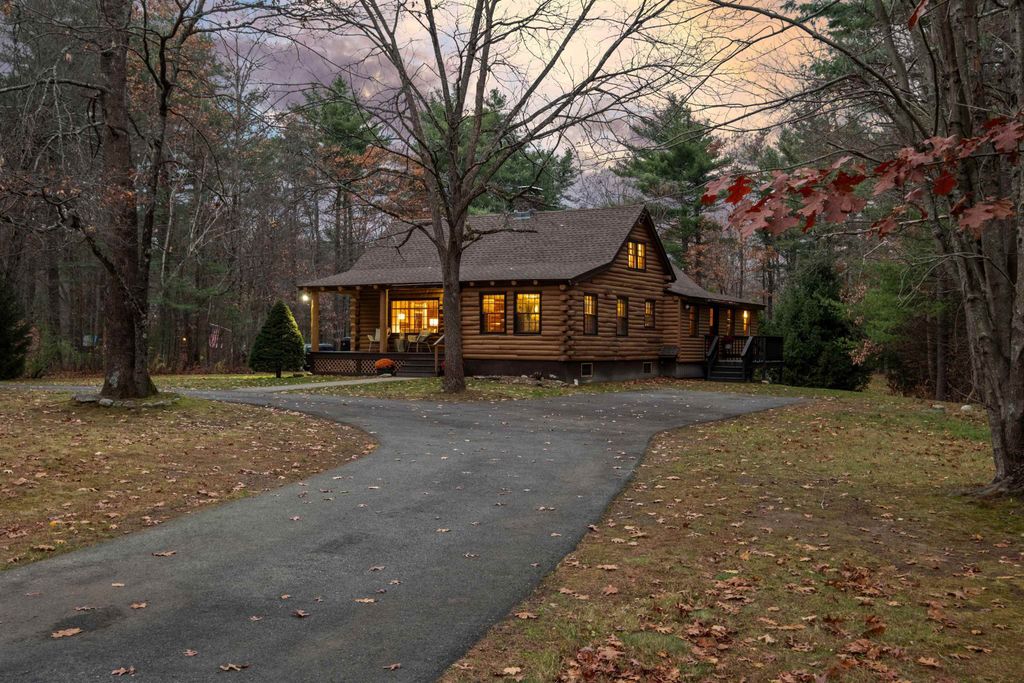 Photo of 6 Londonderry Road, Windham, NH 03087 (MLS # 5069526)