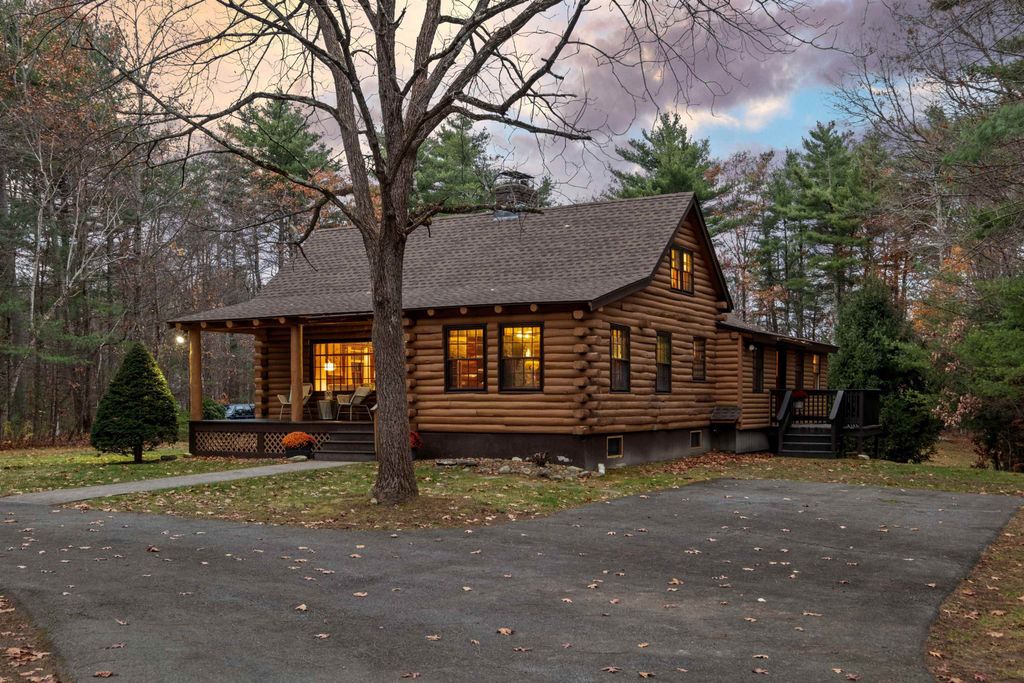 Photo of 6 Londonderry Road, Windham, NH 03087 (MLS # 5069526)
