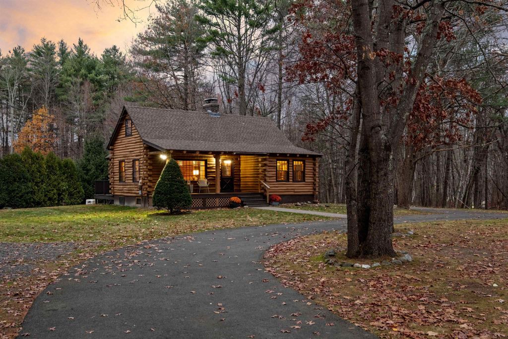 Photo of 6 Londonderry Road, Windham, NH 03087 (MLS # 5069526)