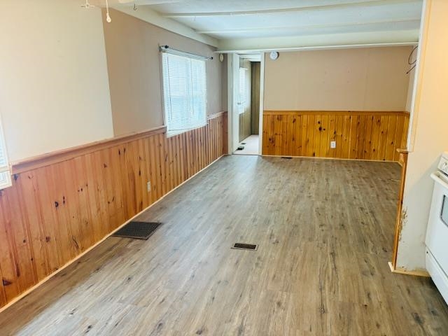 Raymond, New Hampshire 03077, United States, 2 Bedrooms Bedrooms, ,1 BathroomBathrooms,Residential,Active,180475