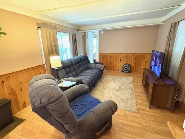 Raymond, New Hampshire 03077, United States, 2 Bedrooms Bedrooms, ,1 BathroomBathrooms,Residential,Active,180475