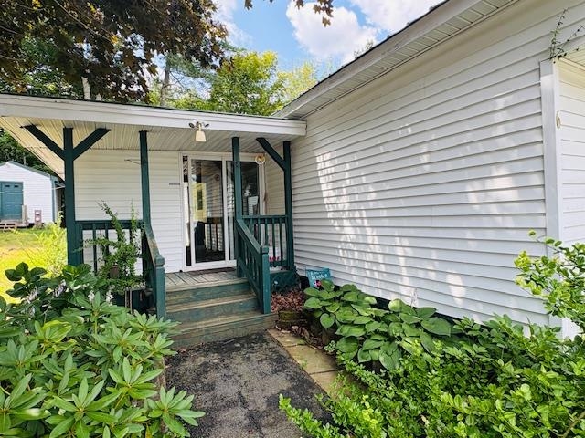 Raymond, New Hampshire 03077, United States, 2 Bedrooms Bedrooms, ,1 BathroomBathrooms,Residential,Active,180475