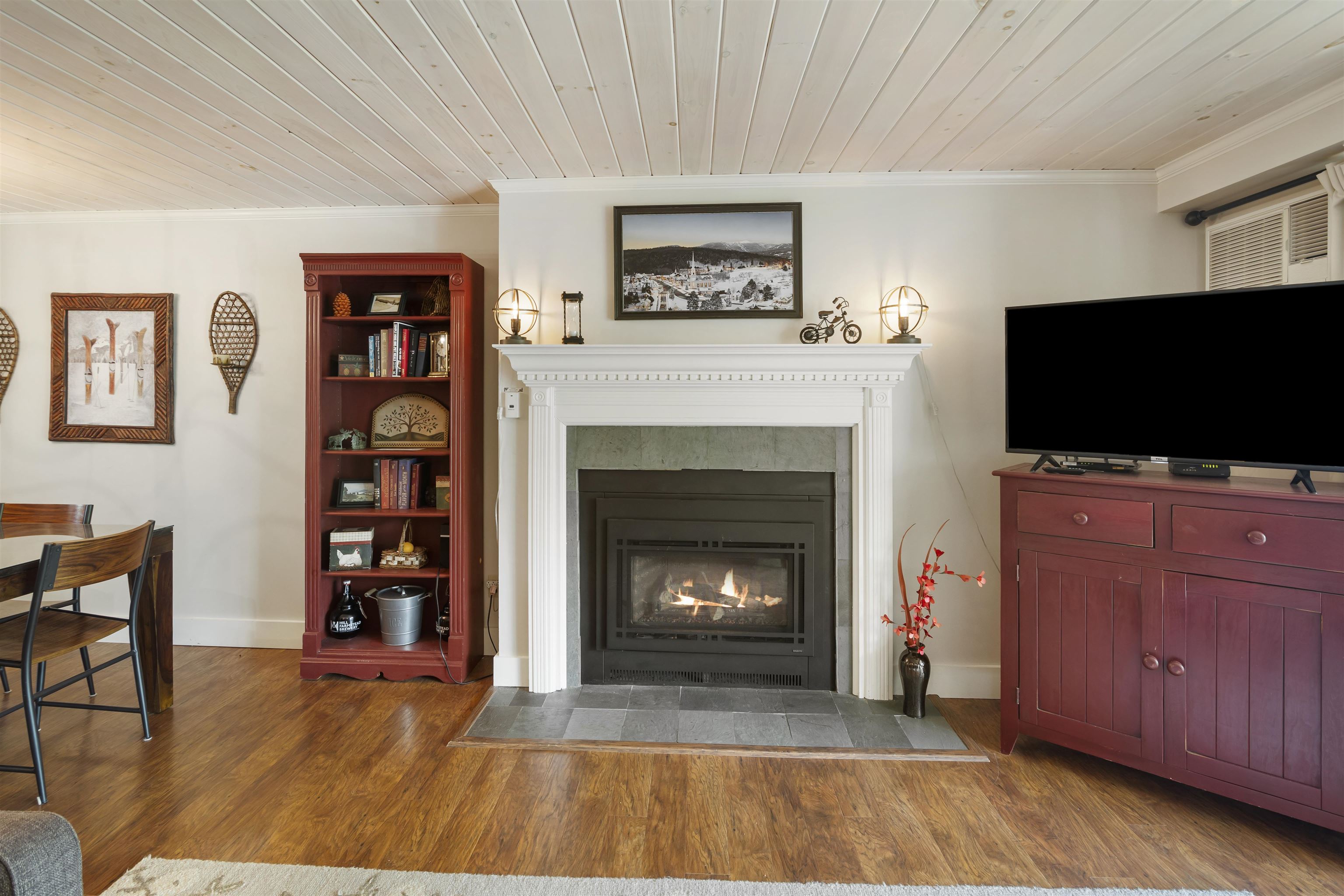 6049 Mountain Road 20