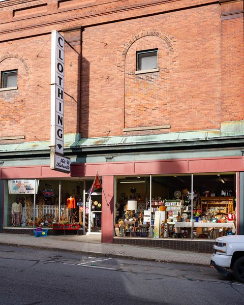 16 Tremont Street Claremont NH 03743