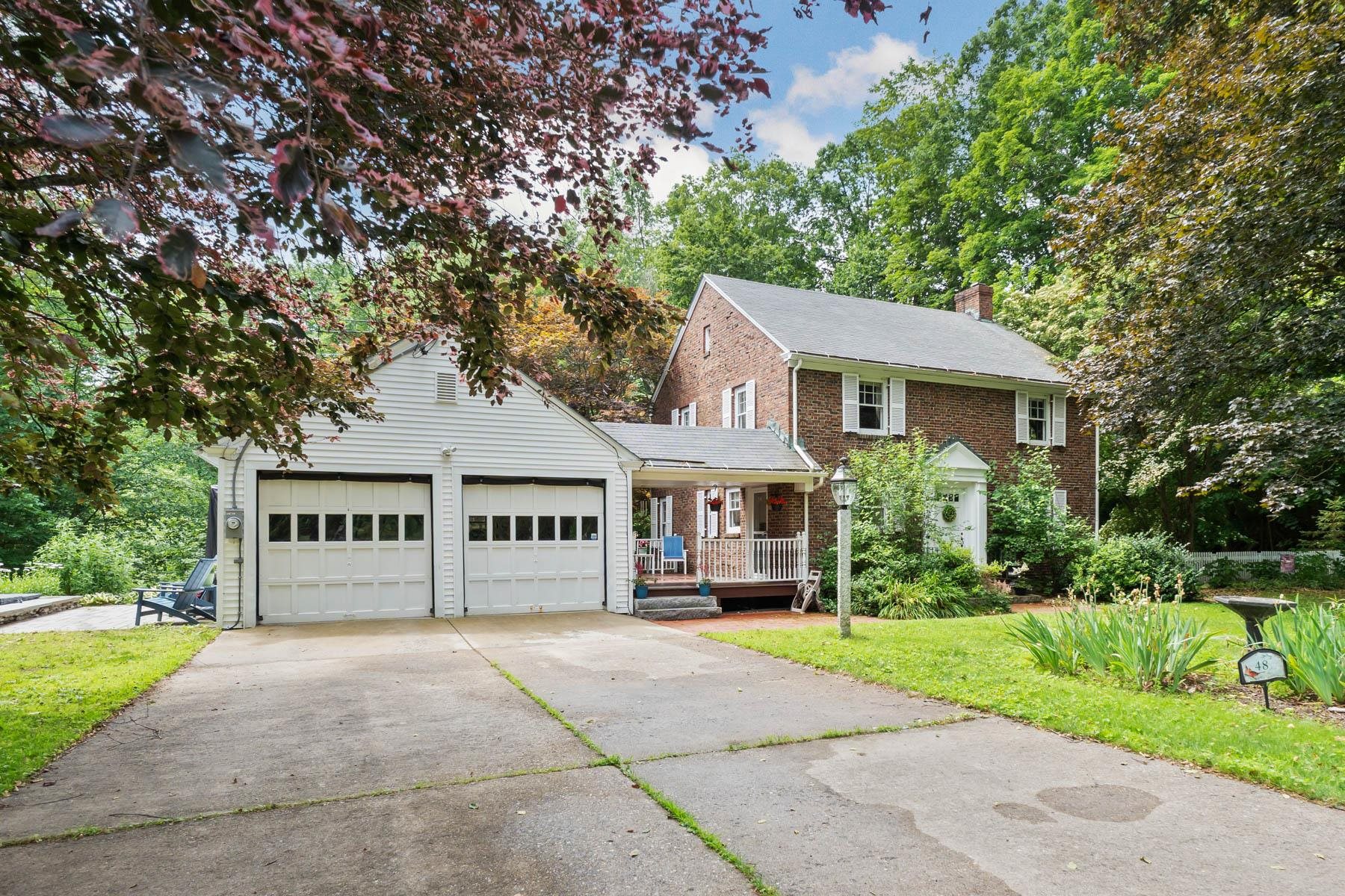48 Pleasant Street