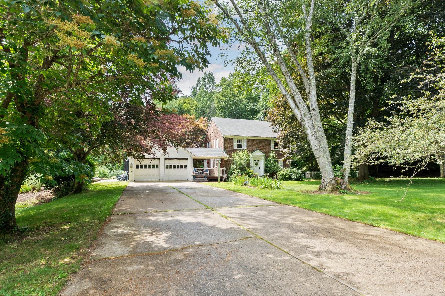 48 Pleasant Street