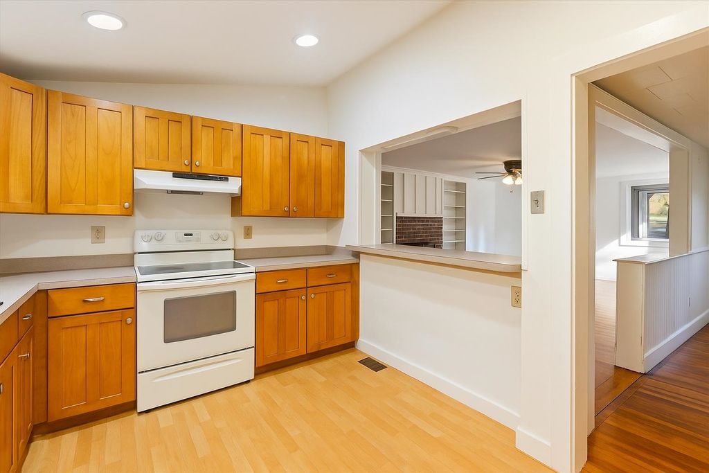 Photo of 76 Middle Hancock Road, Peterborough, NH 03458 (MLS # 5067035)