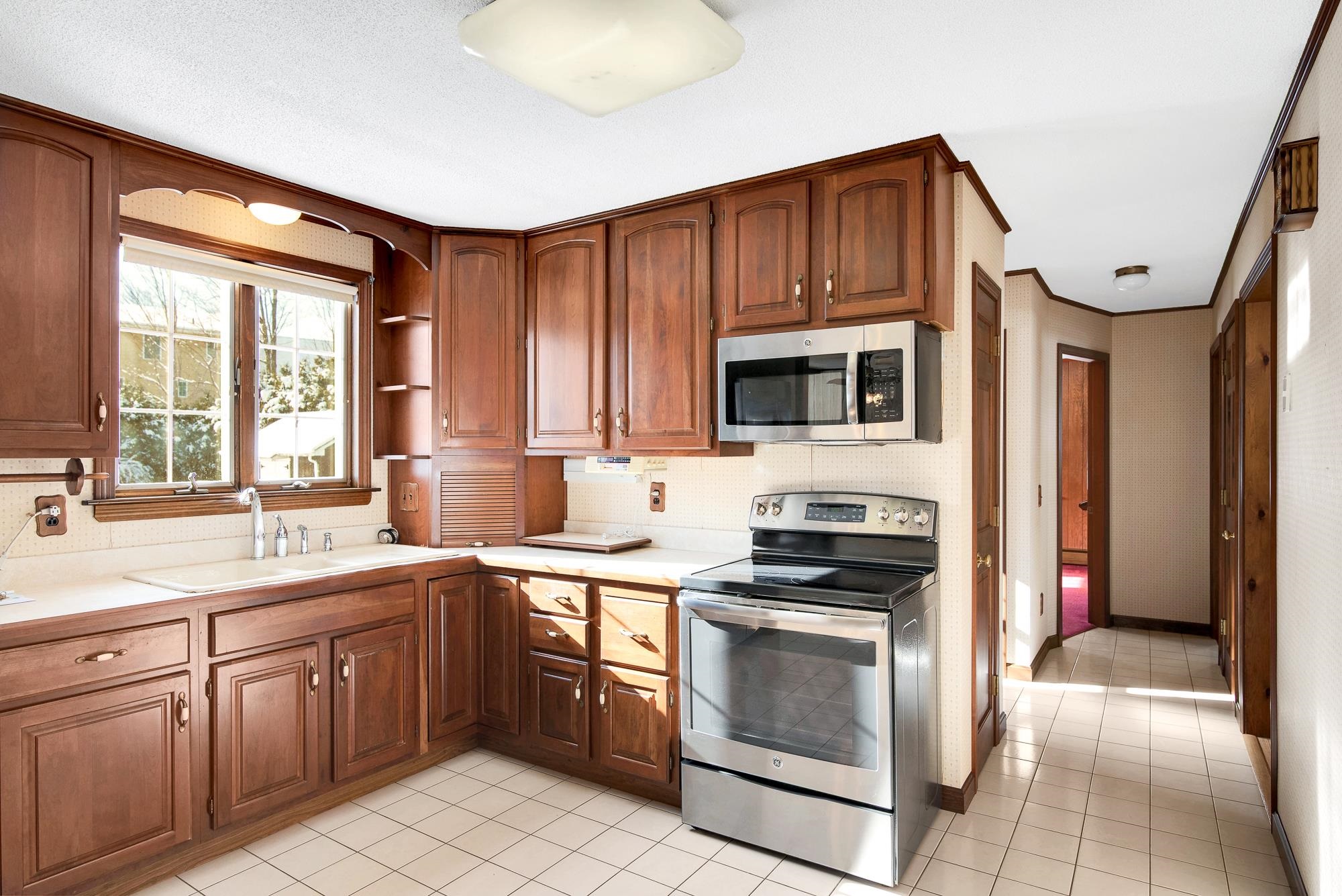 169 Henry Law Avenue