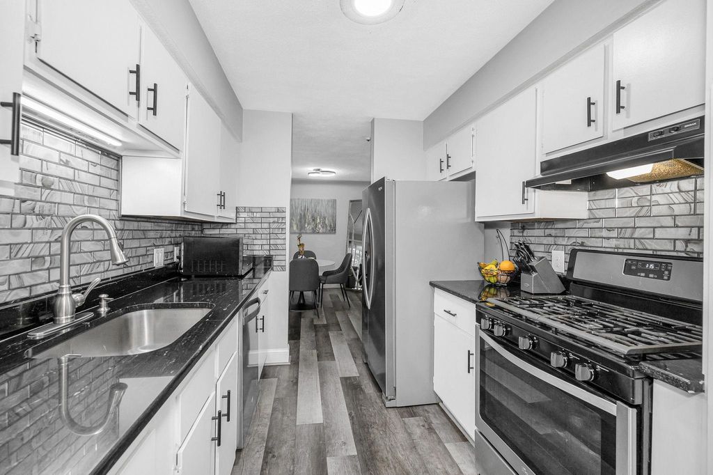 Photo of 210 Brook Village Road #38, Nashua, NH 03062 (MLS # 5072017)