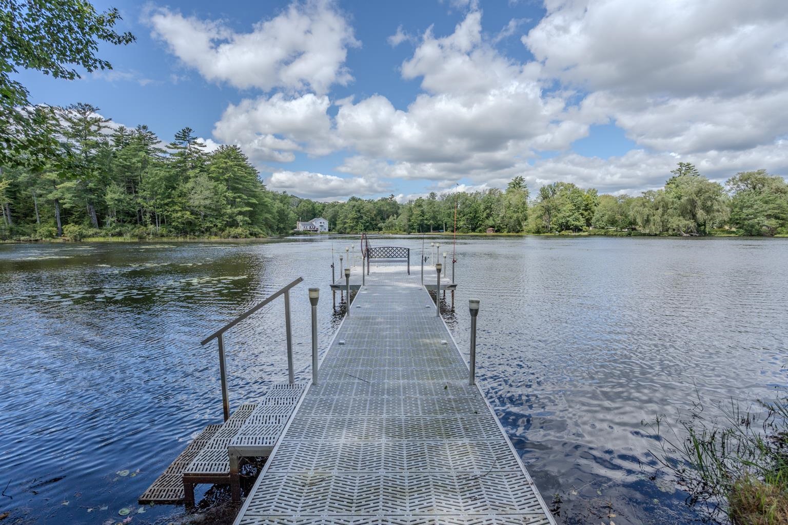 18 Lakeview Drive