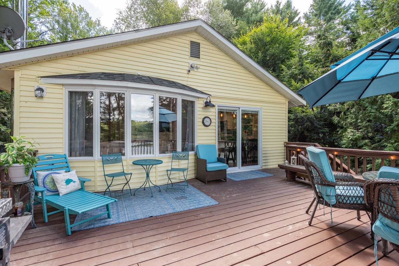 18 Lakeview Drive