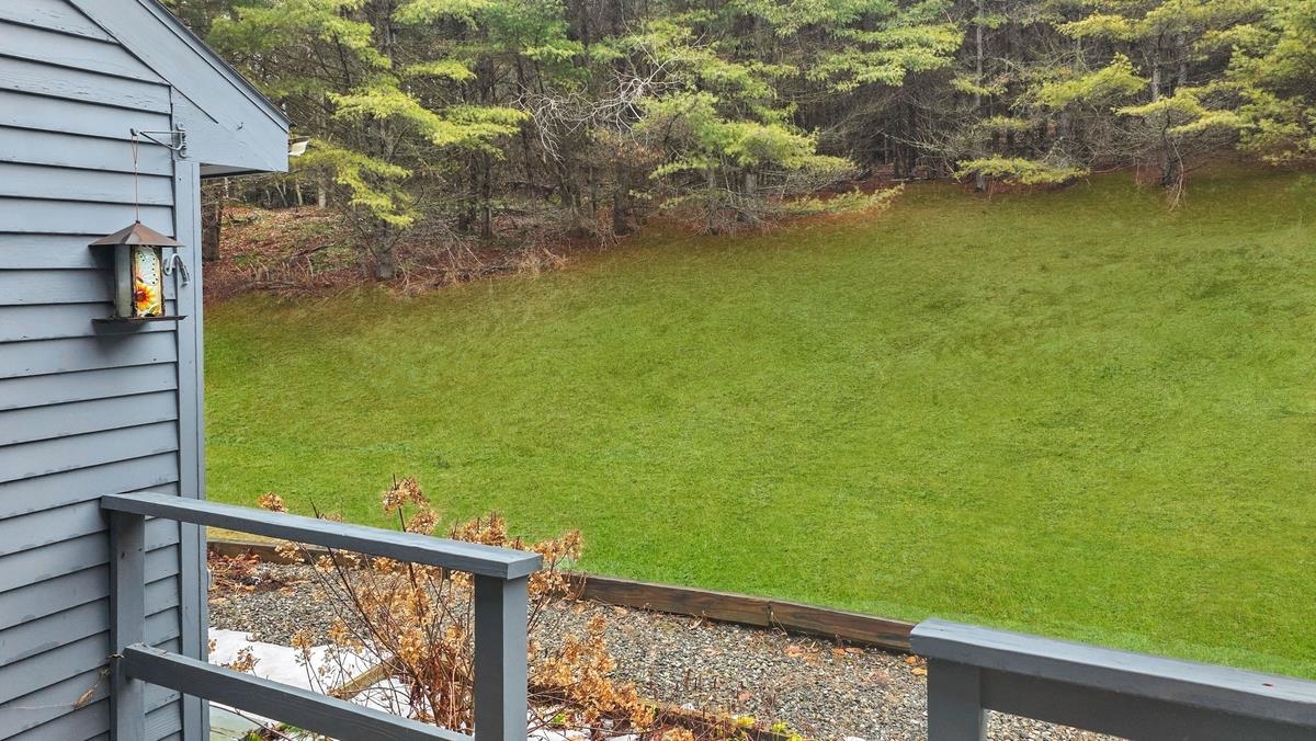 16 College Hill Road