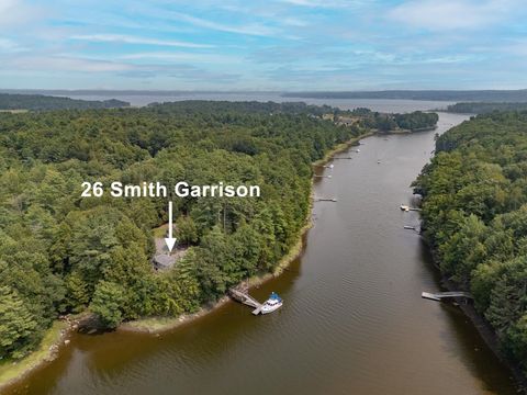 Photo of 26 Smith Garrison Road, Newmarket, NH 03857 (MLS # 5081839)