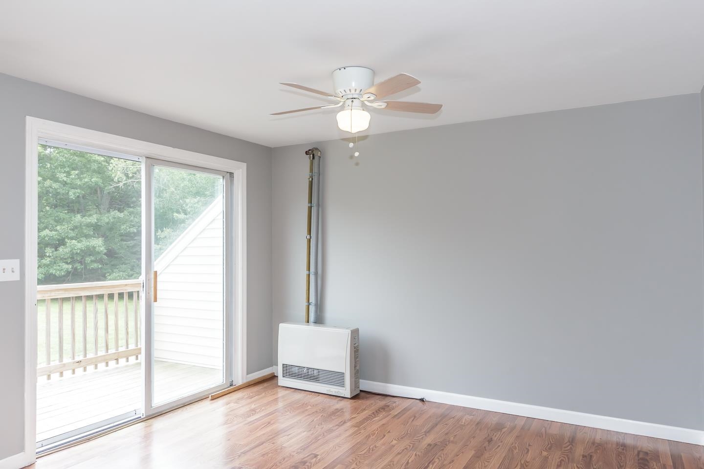 Sandown, New Hampshire 03873, United States, 2 Bedrooms Bedrooms, ,2 BathroomsBathrooms,Residential,Active,172257