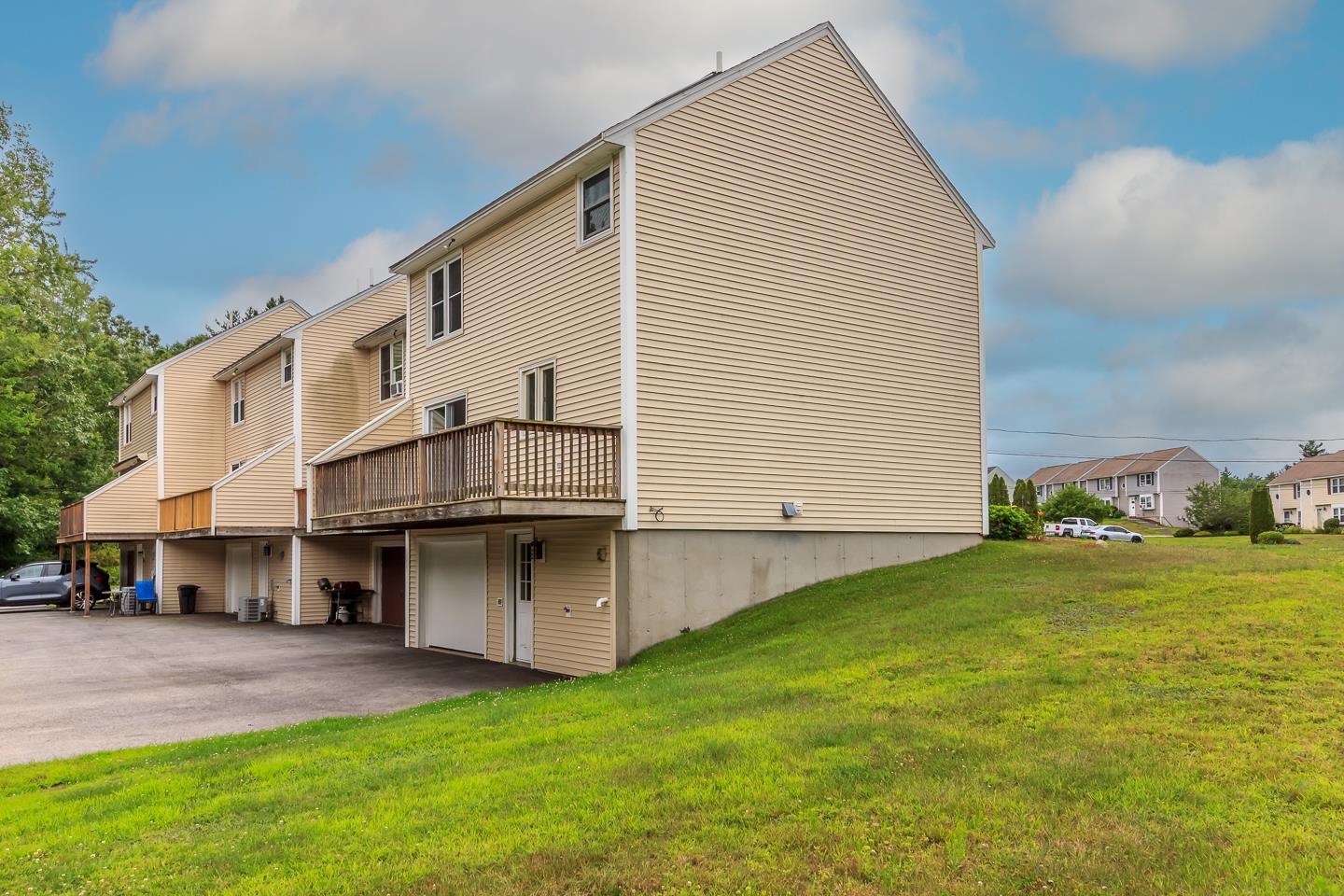 Sandown, New Hampshire 03873, United States, 2 Bedrooms Bedrooms, ,2 BathroomsBathrooms,Residential,Active,172257