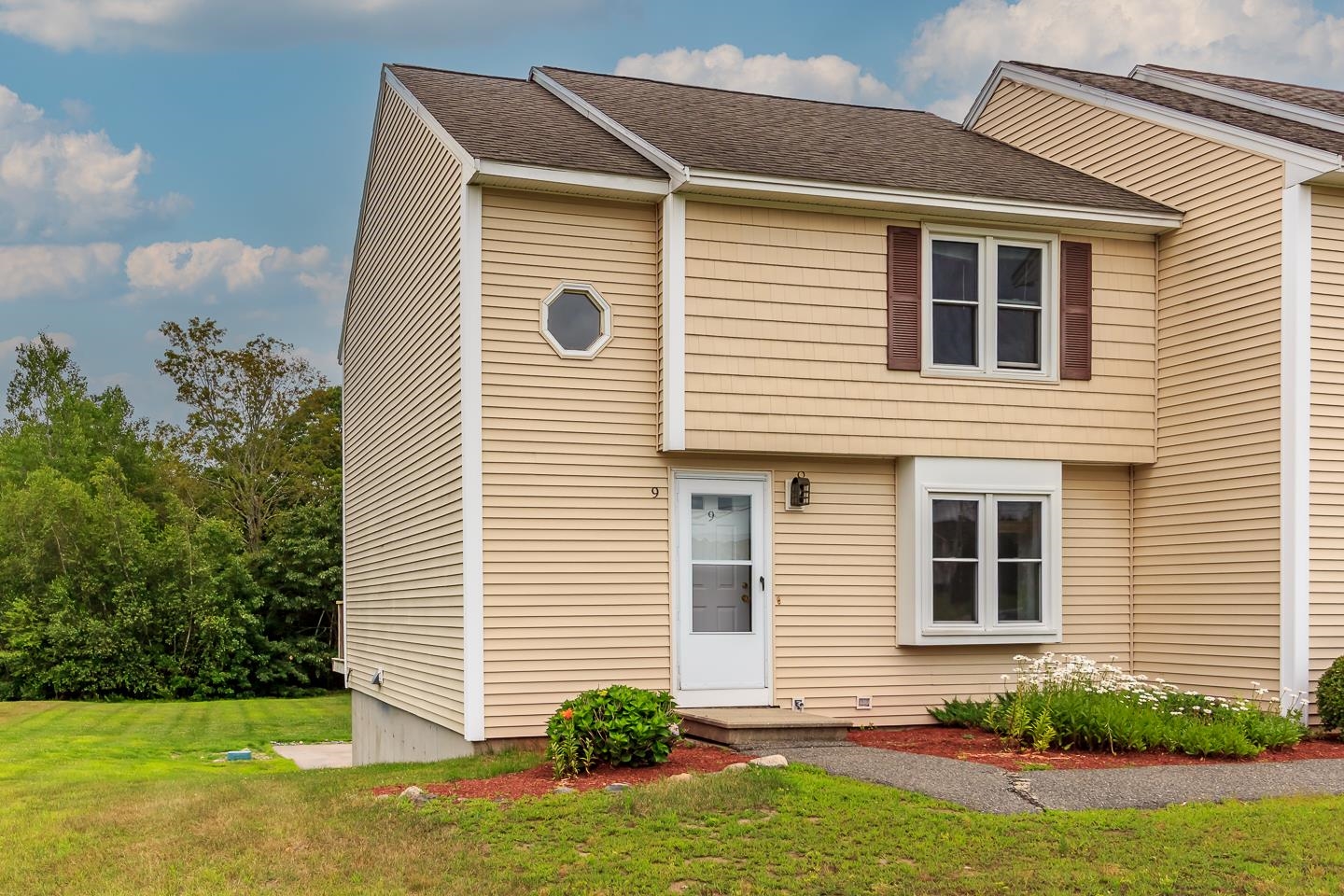 Sandown, New Hampshire 03873, United States, 2 Bedrooms Bedrooms, ,2 BathroomsBathrooms,Residential,Active,172257