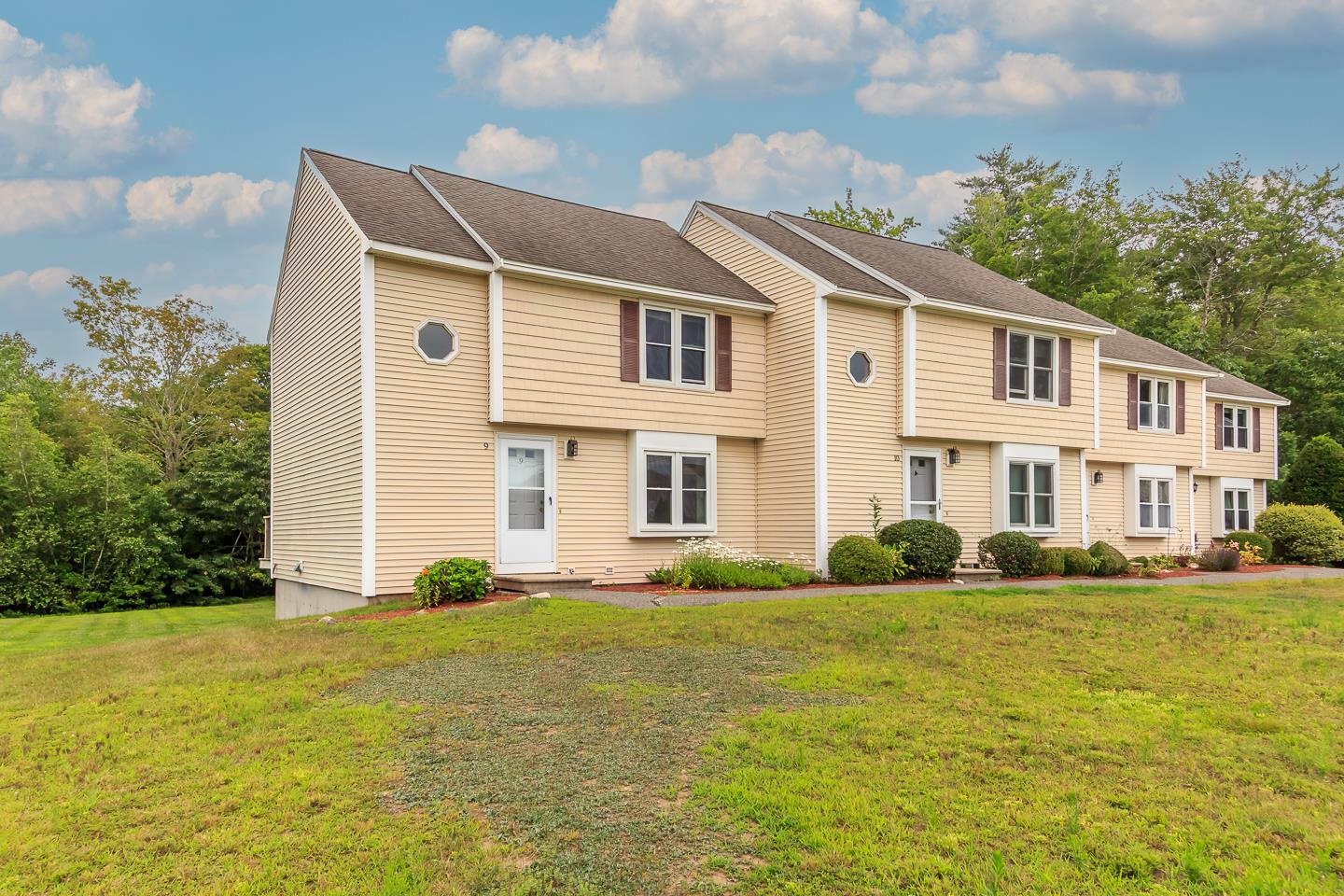 Sandown, New Hampshire 03873, United States, 2 Bedrooms Bedrooms, ,2 BathroomsBathrooms,Residential,Active,172257