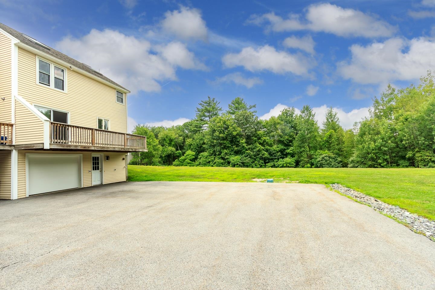 Sandown, New Hampshire 03873, United States, 2 Bedrooms Bedrooms, ,2 BathroomsBathrooms,Residential,Active,172257