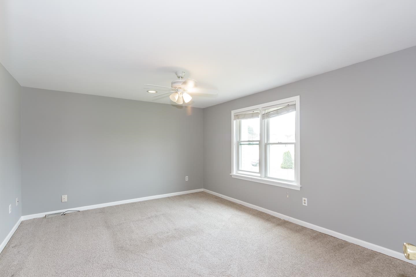 Sandown, New Hampshire 03873, United States, 2 Bedrooms Bedrooms, ,2 BathroomsBathrooms,Residential,Active,172257