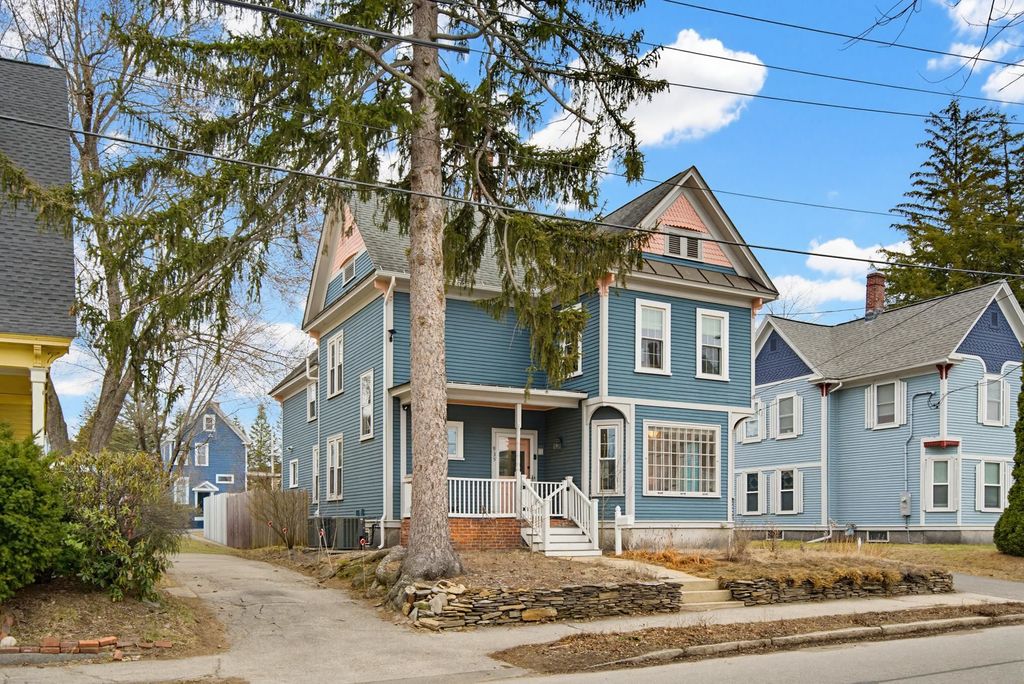 Photo of 935 Union Street, Manchester, NH 03104 (MLS # 5081325)