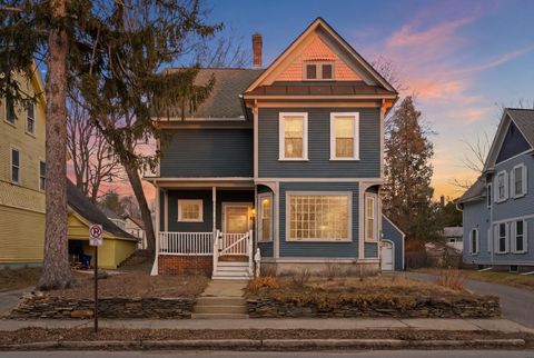 Photo of 935 Union Street, Manchester, NH 03104 (MLS # 5081325)