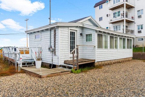 7 Anchor Court Hampton NH 03842