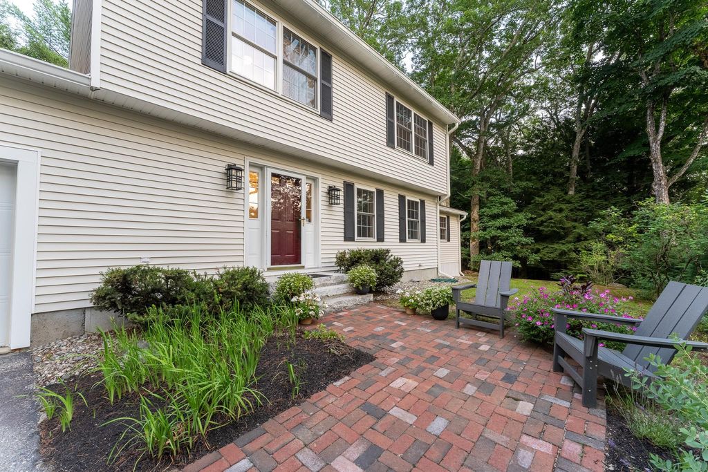 Photo of 139 Skyline Drive, Moultonborough, NH 03254 (MLS # 5078636)