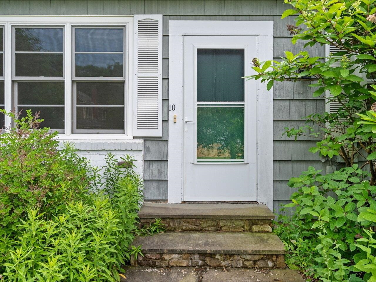 10 Crescent Road