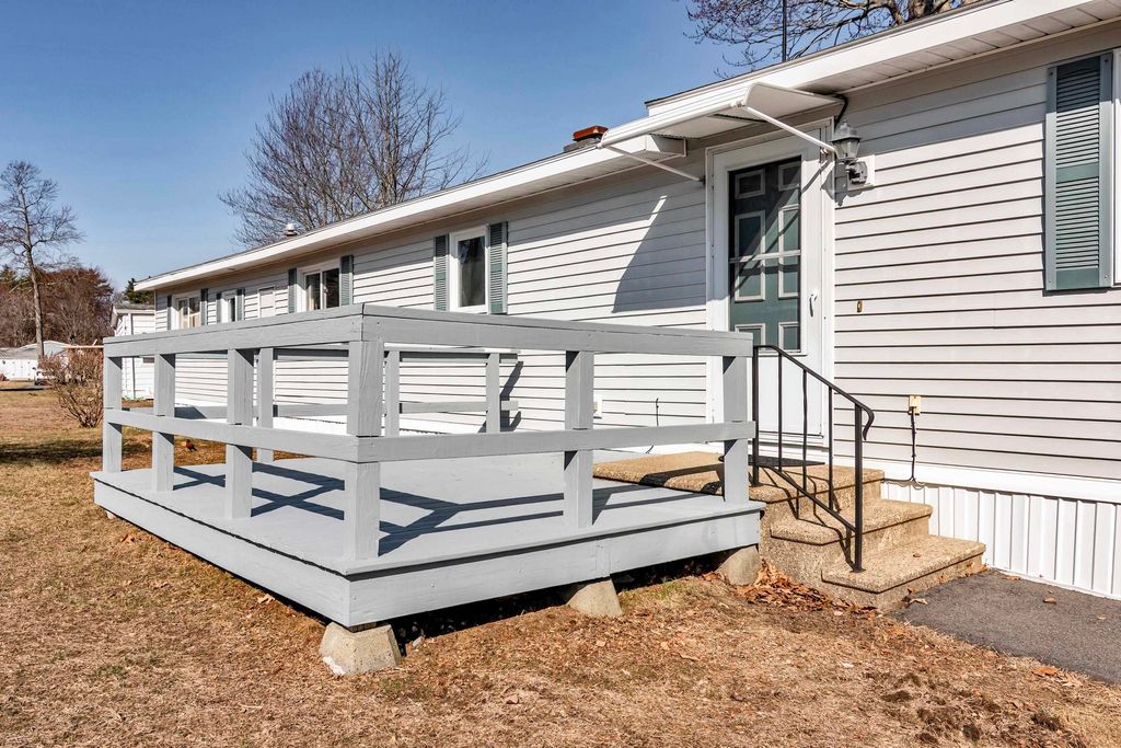 Photo of 47 Scott Avenue, Seabrook, NH 03874 (MLS # 5081458)