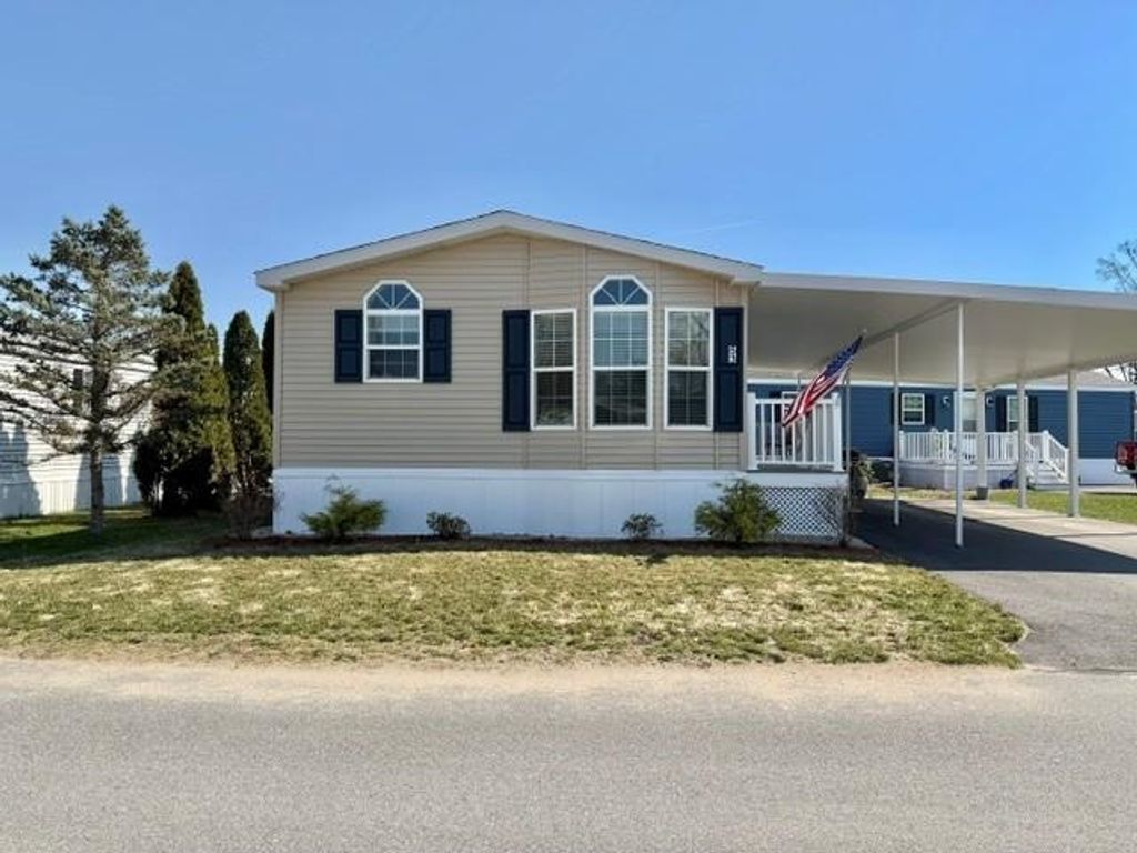 Photo of 53 Hagop Road, Salem, NH 03079 (MLS # 5073621)