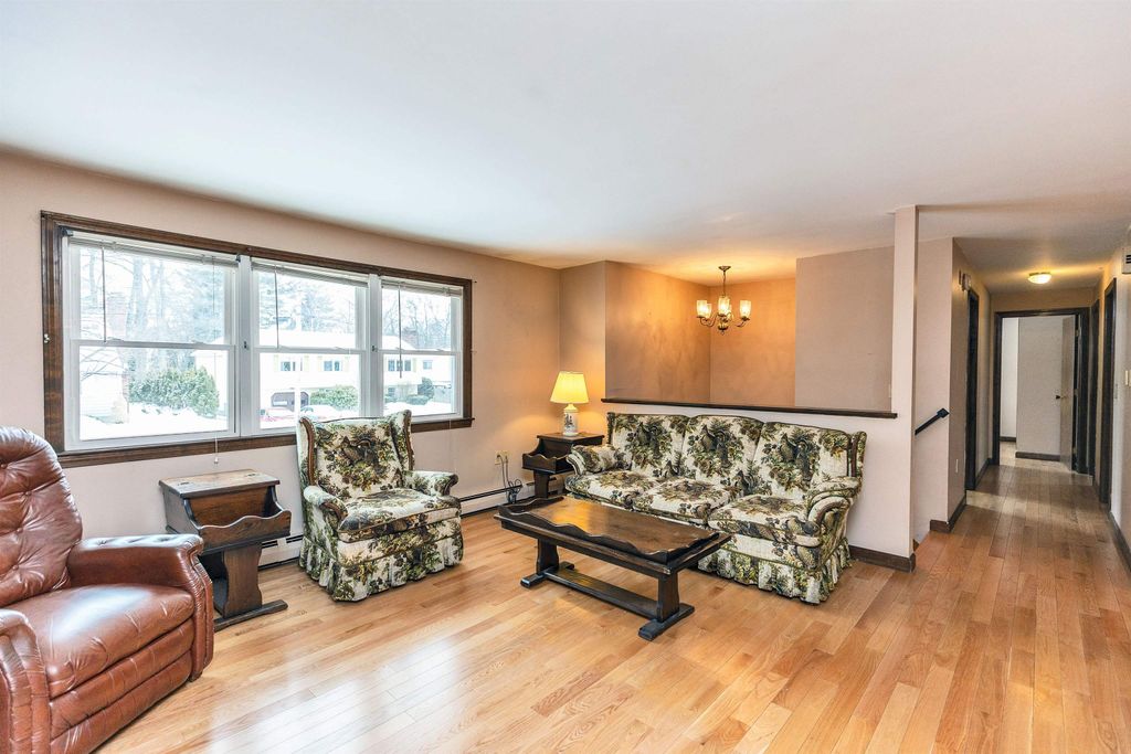 Photo of 23 Estate Drive, Manchester, NH 03104 (MLS # 5078826)