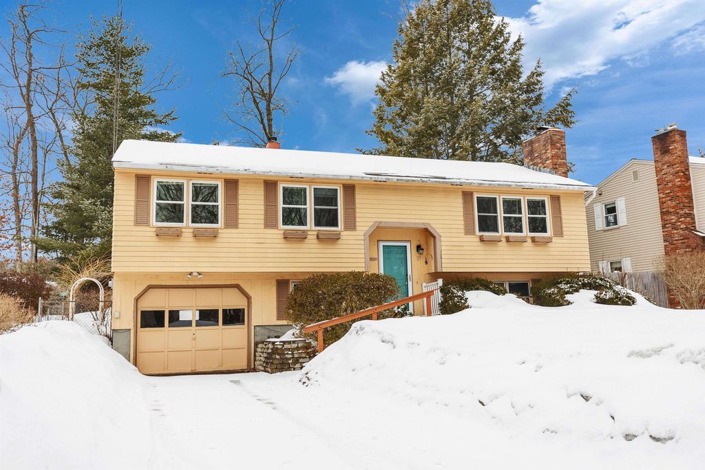 Photo of 23 Estate Drive, Manchester, NH 03104 (MLS # 5078826)