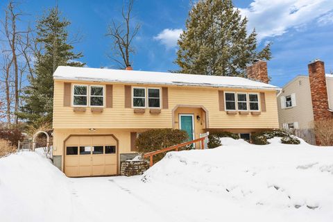 Photo of 23 Estate Drive, Manchester, NH 03104 (MLS # 5078826)